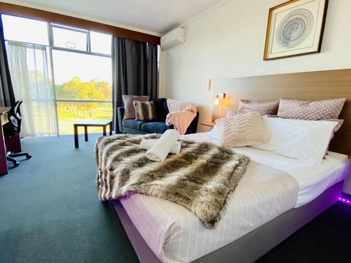 The Select Inn Ryde West Ryde Bagian luar foto
