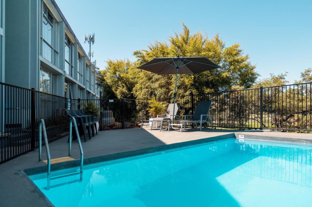 The Select Inn Ryde West Ryde Bagian luar foto