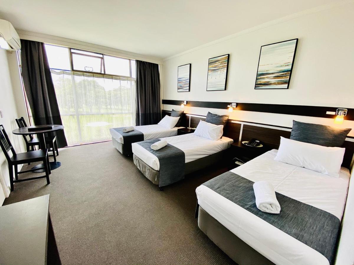 The Select Inn Ryde West Ryde Bagian luar foto