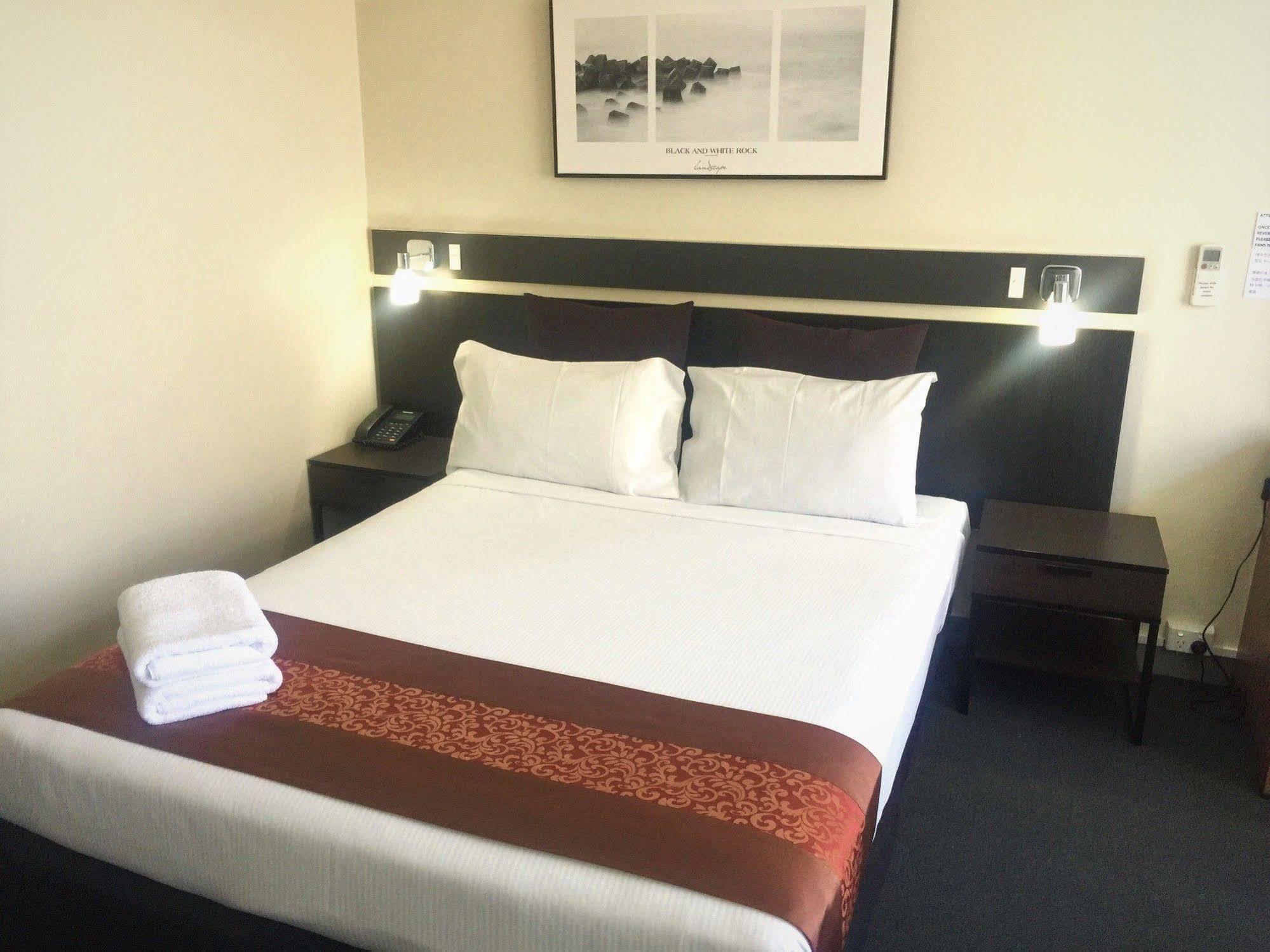 The Select Inn Ryde West Ryde Bagian luar foto