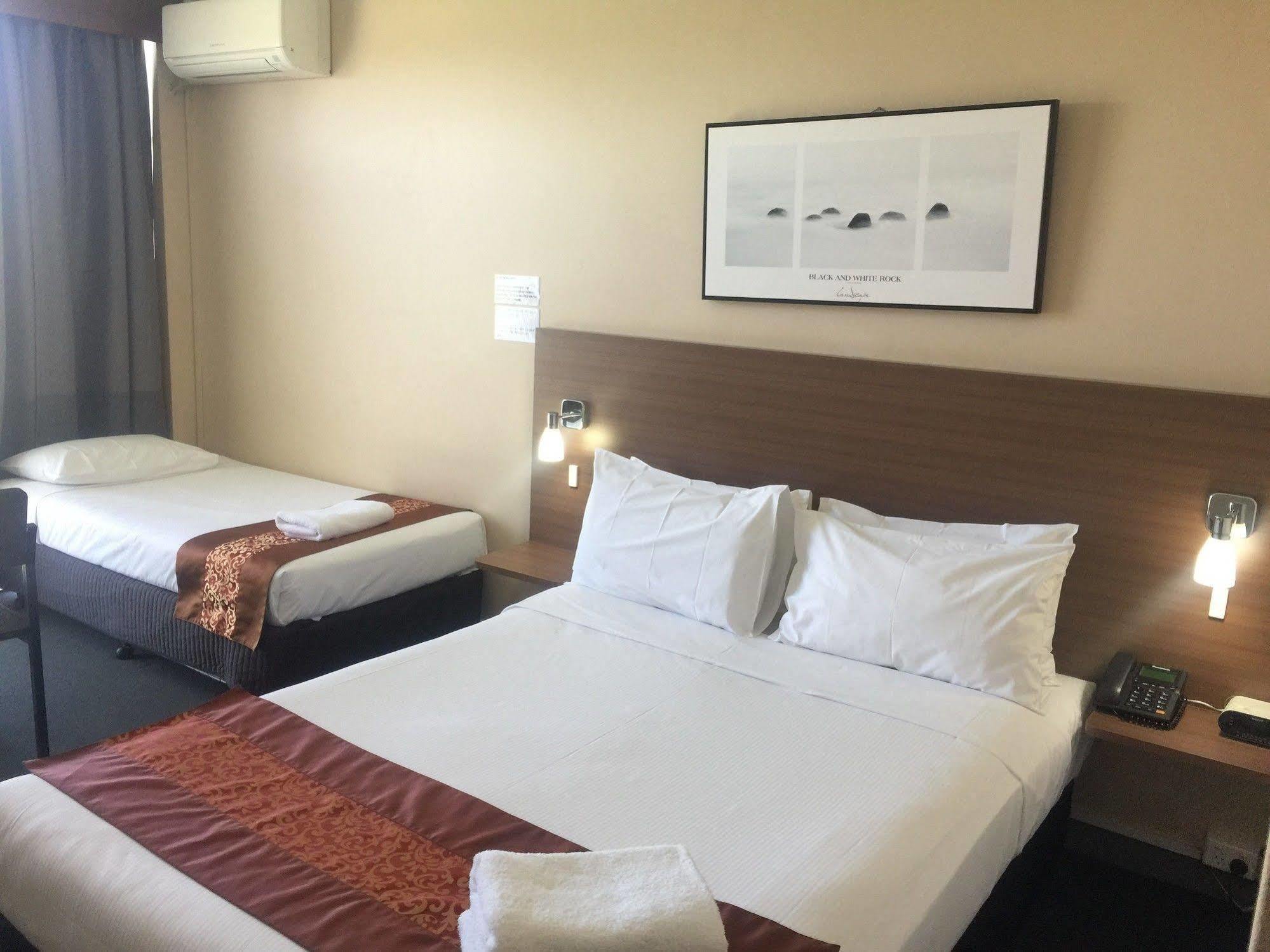 The Select Inn Ryde West Ryde Bagian luar foto