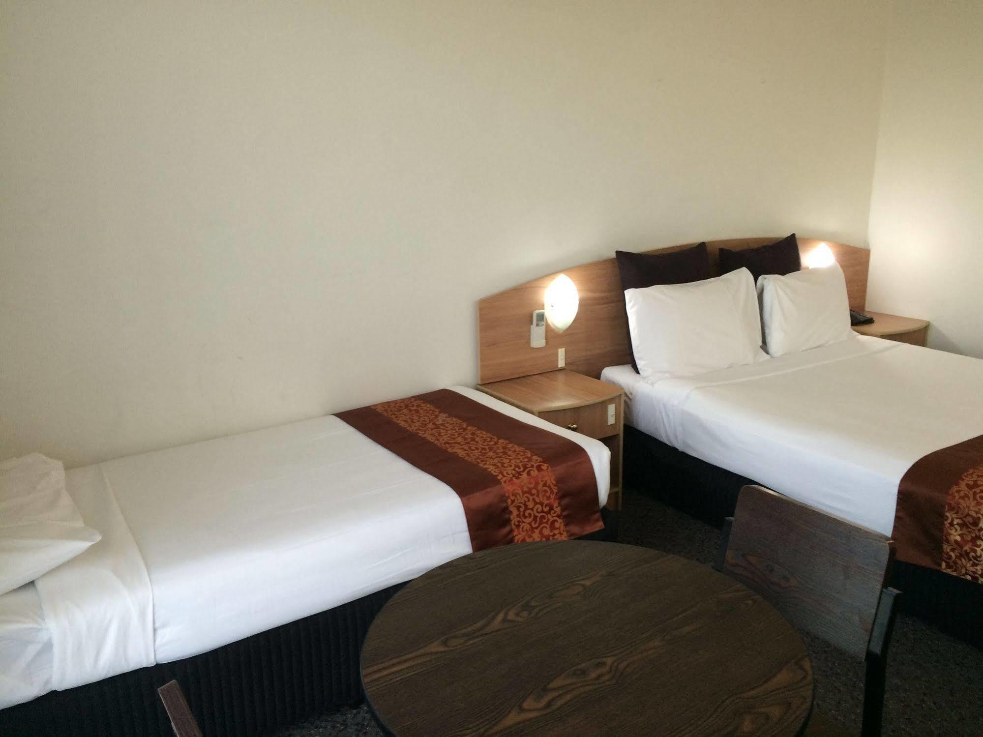 The Select Inn Ryde West Ryde Bagian luar foto